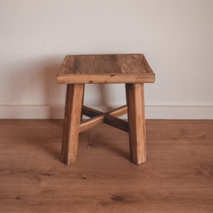 Houten krukje